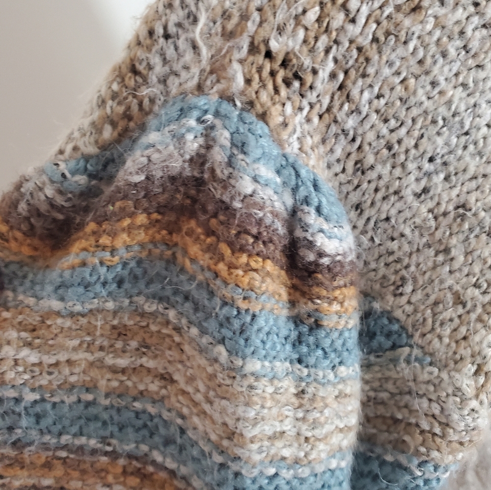 Urban Outfitters | Lennon Neutral Beige & Blue Striped Cropped Sweater - Picture 5 of 15